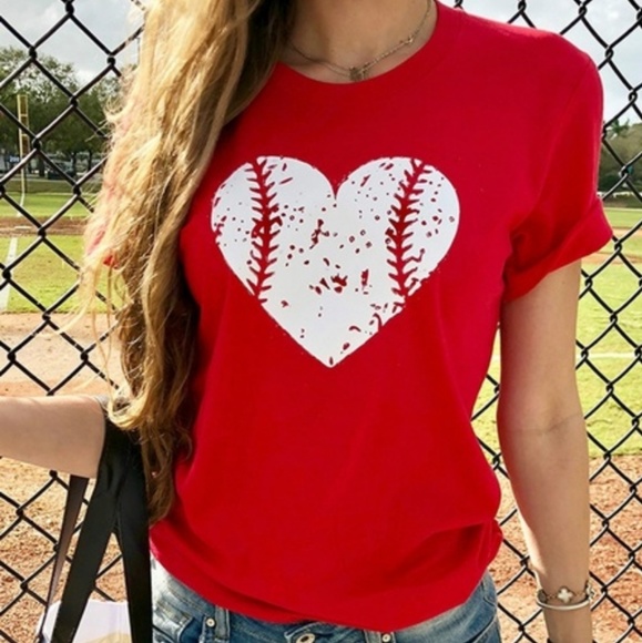 Tops - 🥎Baseball t-shirt!🥎